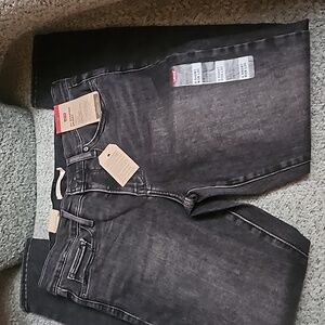 NWT Levi's jeans